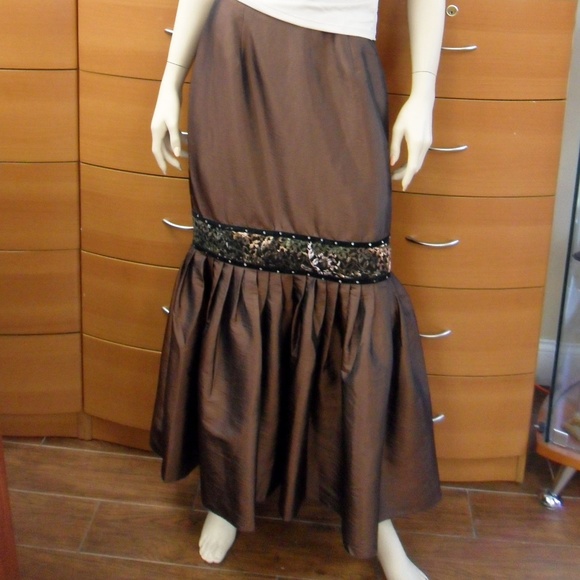 EVENING LONG SKIRT MADE IN EUROPE - Picture 1 of 6